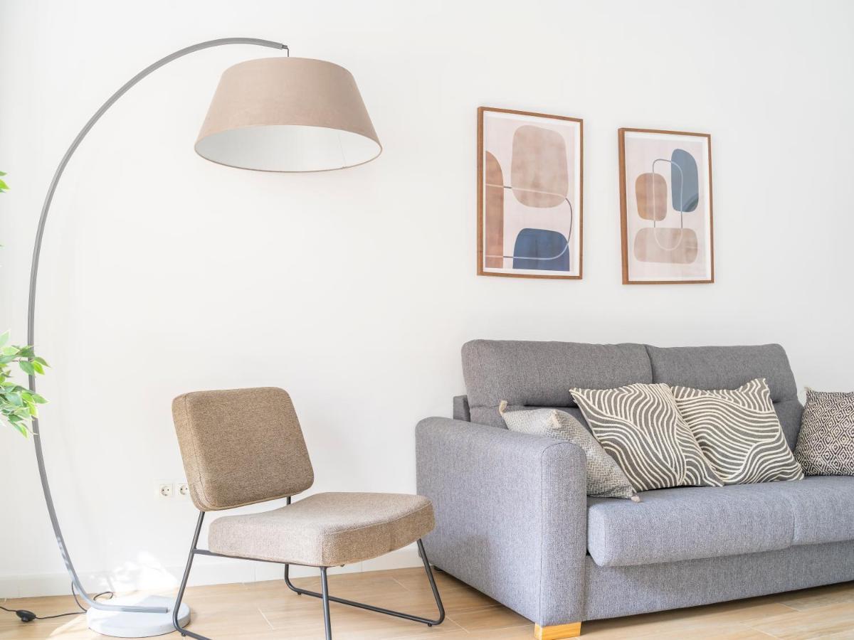 Sanders Lavender - Delightful Two-Bedroom Apartment Downtown Malaga Zewnętrze zdjęcie