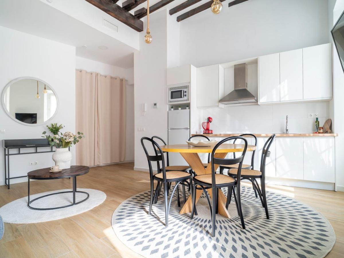Sanders Lavender - Delightful Two-Bedroom Apartment Downtown Malaga Zewnętrze zdjęcie
