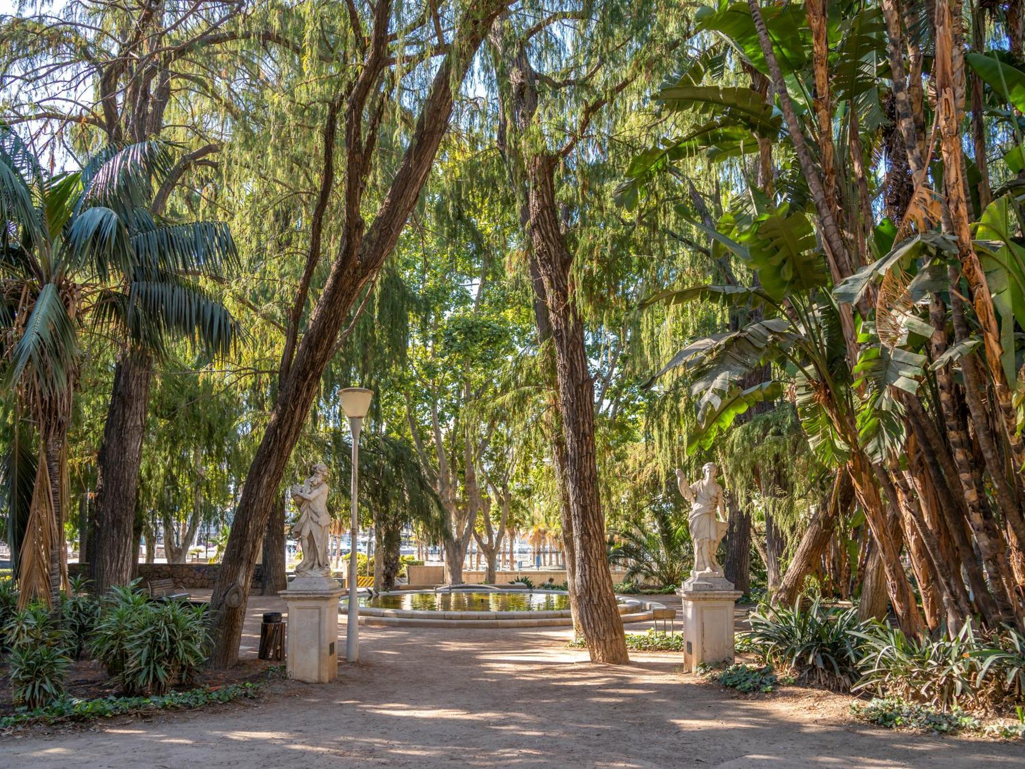Sanders Lavender - Delightful Two-Bedroom Apartment Downtown Malaga Zewnętrze zdjęcie
